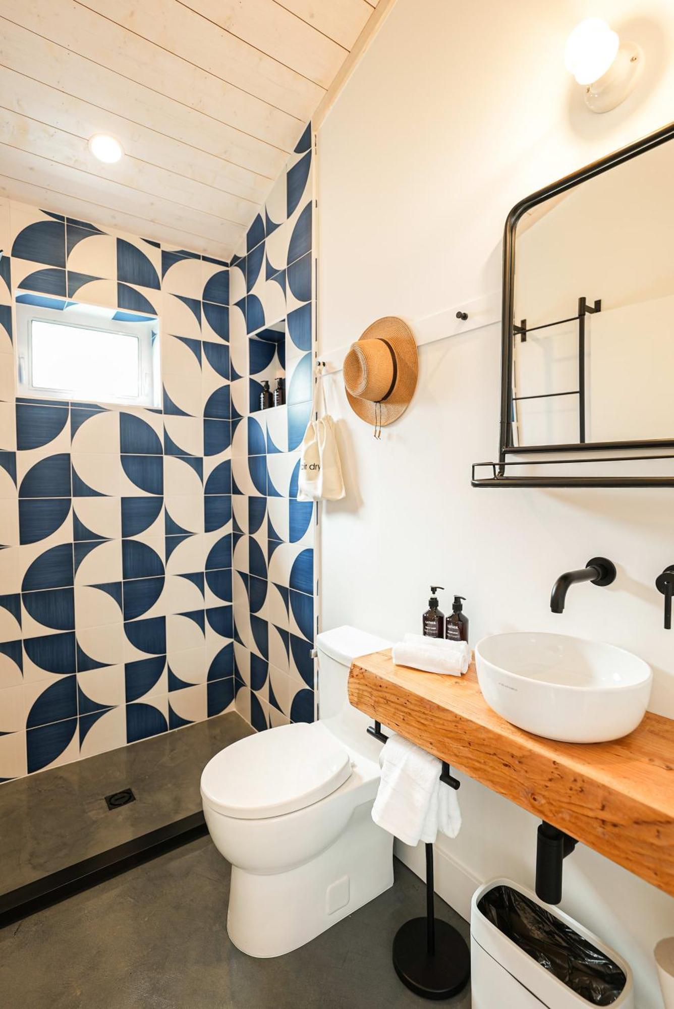 Fish Board Studio Includes King Bed With Kitchenette And Futon Stinson Beach Exterior photo